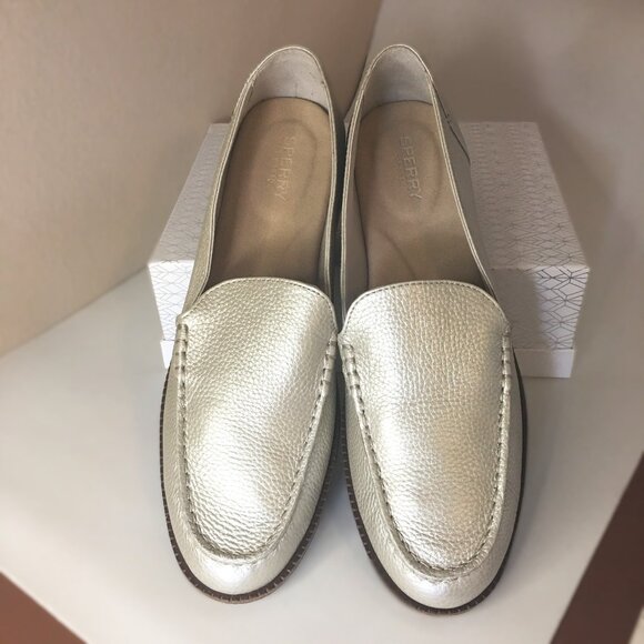 SPERRY Platinum Metallic Slip-On Topsiders · ﹏𓊝﹏☼⋆. - Picture 7 of 14